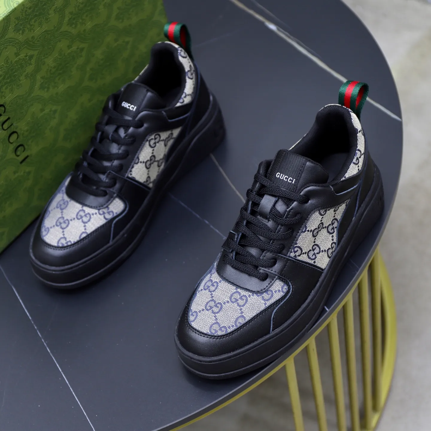 Ex-factory price: 420💰🙅‍♂️🙅‍♂️🙅‍♂️ Brand: GUCCI Standard code: 38-44 (45 customized) Grade: Same as the official website Material: Original cowhide material spliced with brand cloth Comfortable and breathable lining Lightweight and wear-resistant sports outsole Style category: Men's fashion casual shoes Running sports shoes Distinguished luxury brand elements Top luxury color: actual picture color